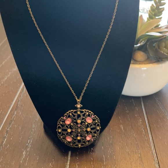 Two pink necklaces - Picture 5 of 6